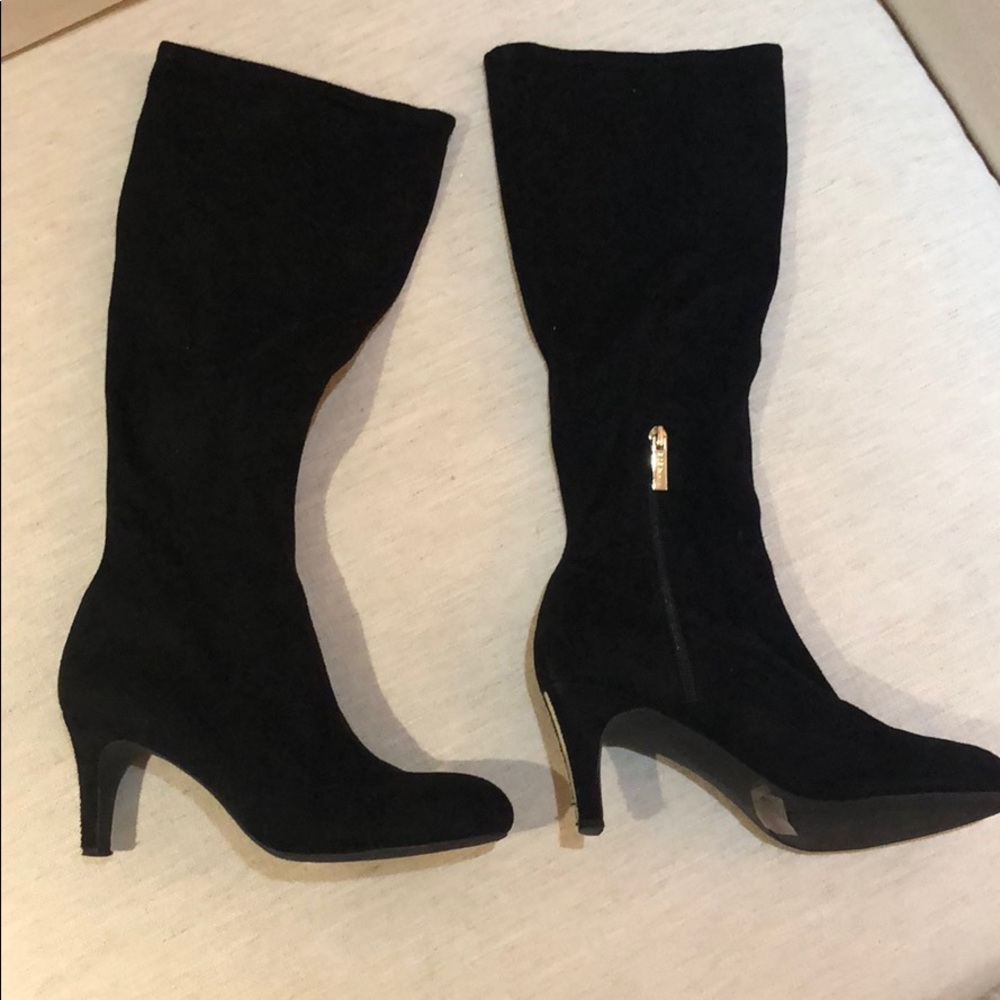BCBGeneration : 8.5 Black suede below knee boots